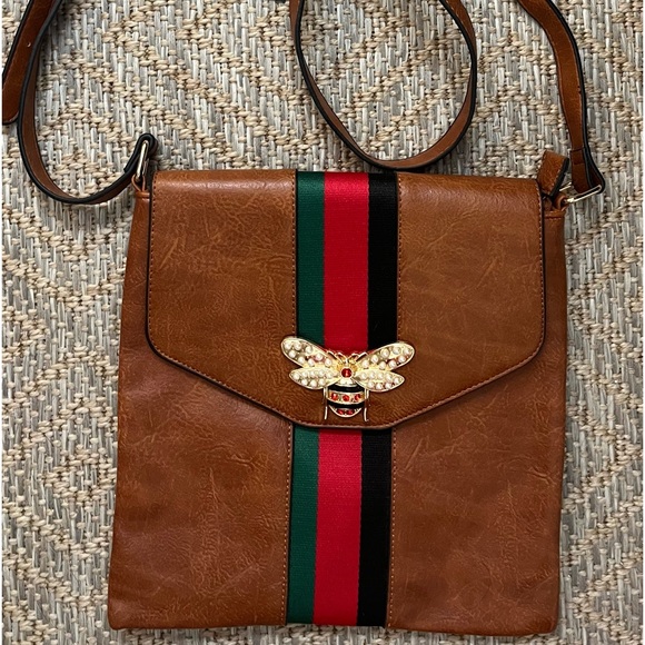 Soulfina Queen Bee Shoulder Bag NEW - Picture 1 of 4
